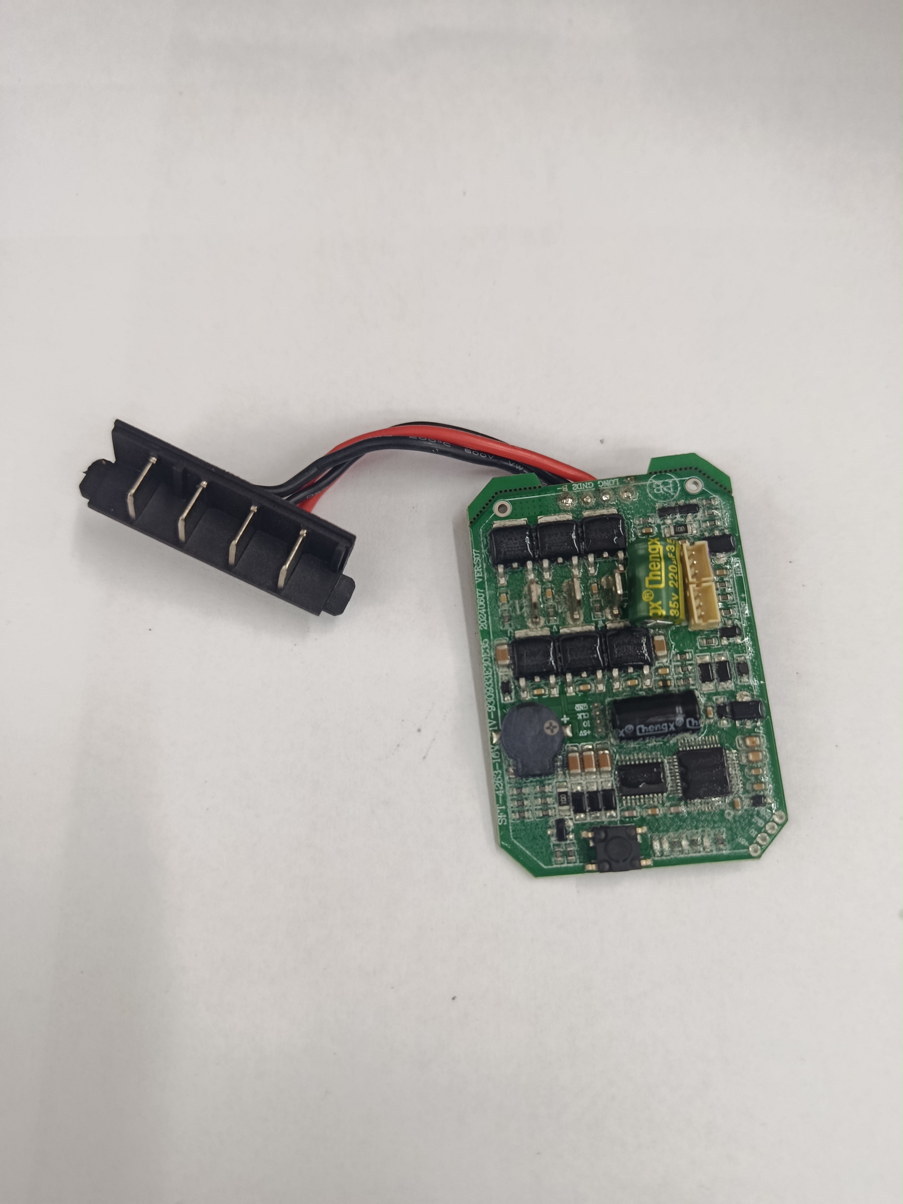 Sujineng E-35  anakart